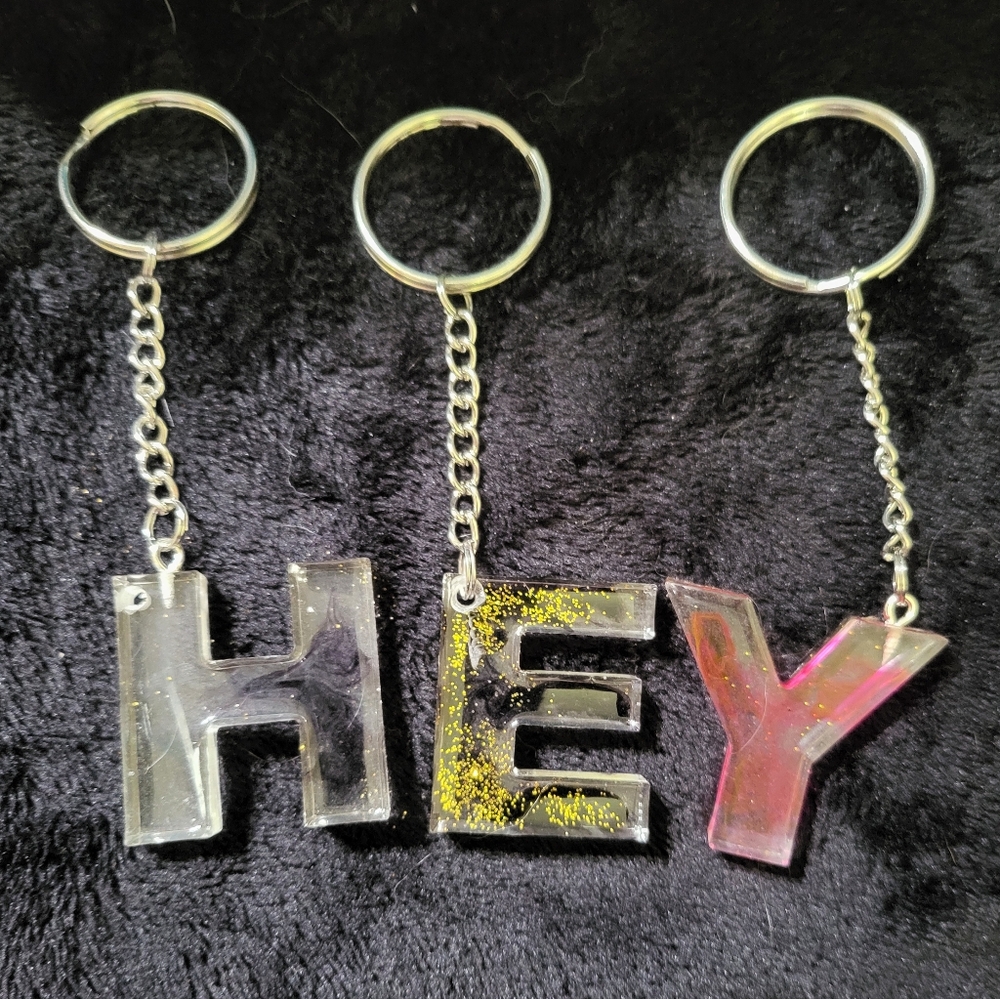 Resin keychains/para cords keychains